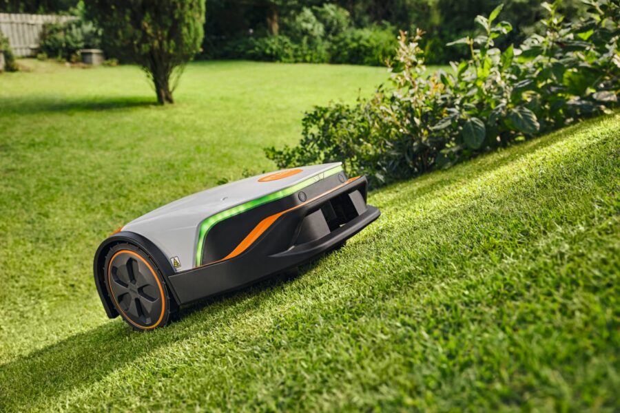 Stihl iMow 5 Robotic Lawnmower - Image 4